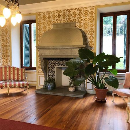 Holy Earth Apartment Гифа Екстериор снимка