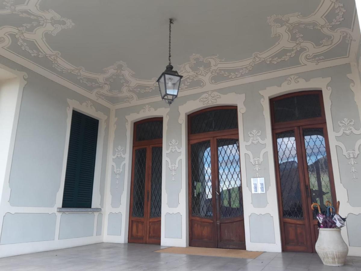 Holy Earth Apartment Гифа Екстериор снимка