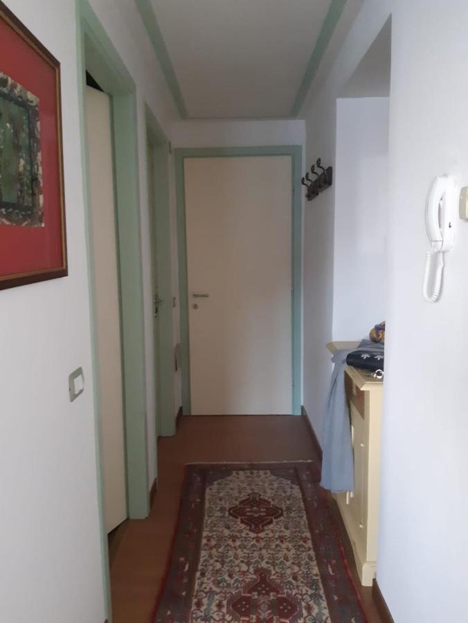 Holy Earth Apartment Гифа Екстериор снимка